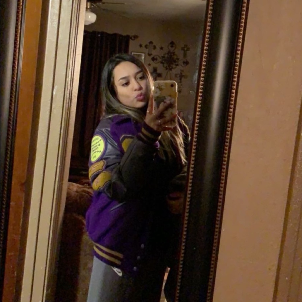 Meet your Posher, Siria